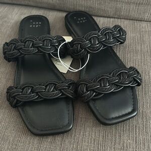 A NEW DAY Sarafina Woven Two-Band Slide
Sandals Memory Foam Insole size 7.5 NWT
